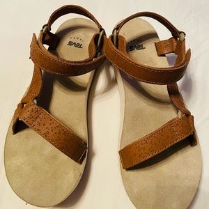 TEVA MIDFORM UNIVERSAL SANDAL